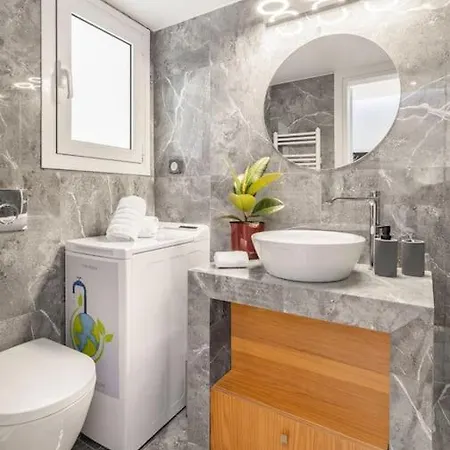 Dream In Plaka Near Syntagma & Acropolis! Apartment
